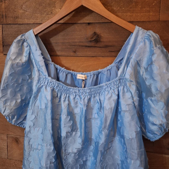 ANDTHEWHY NWT Blue Serenity Floral Applique Embroidered Blouse Sz small - Picture 2 of 11